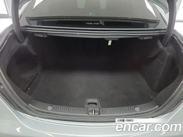 Mercedes-Benz E-Class 2022 — ფოტო 3/17