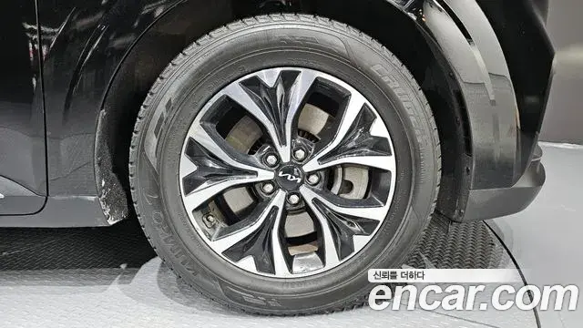 Kia Carnival 2023 — Şəkil 13/20