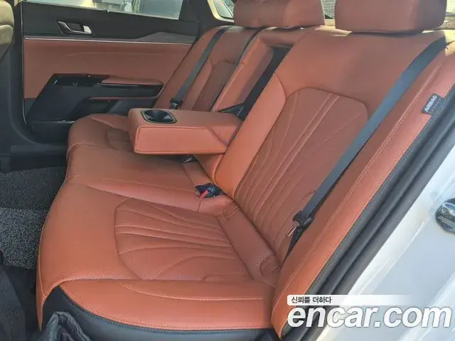 Kia K5 2023 — Şəkil 7/20