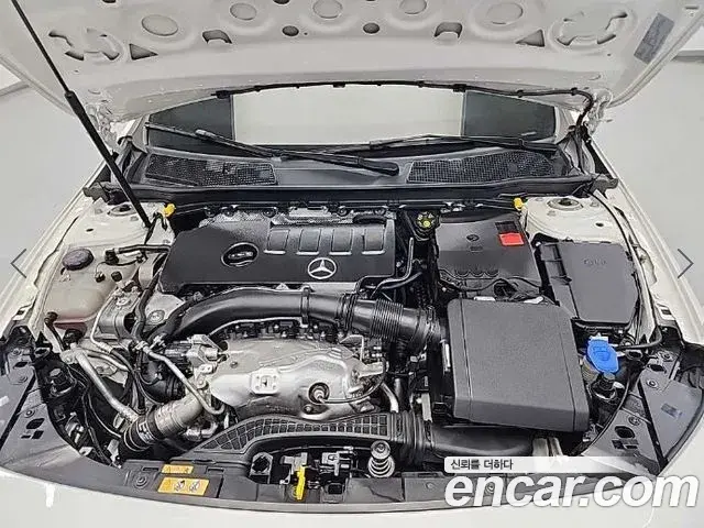 Mercedes-Benz A-Class 2022 — Şəkil 9/19