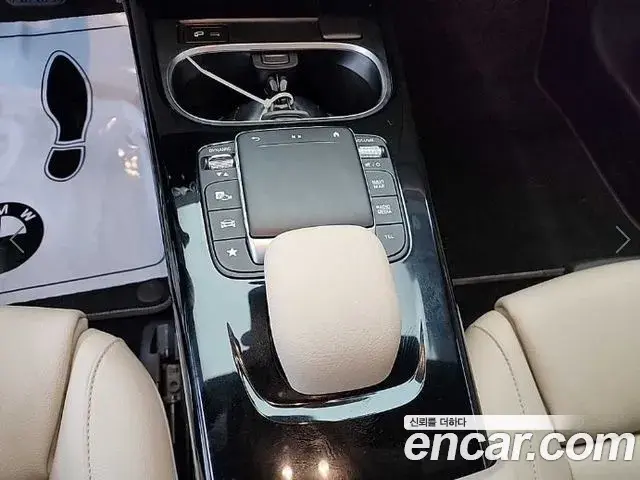 Mercedes-Benz A-Class 2022 — Şəkil 19/19
