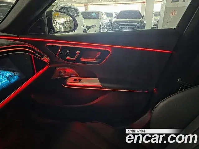 Mercedes-Benz E-Class 2024 — Photo 19/20