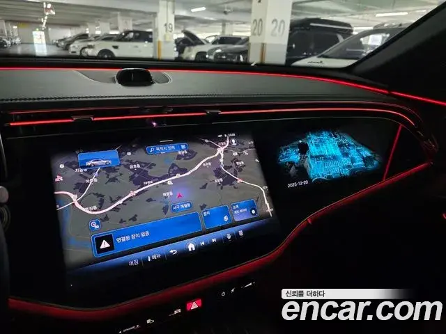 Mercedes-Benz E-Class 2024 — Photo 10/20