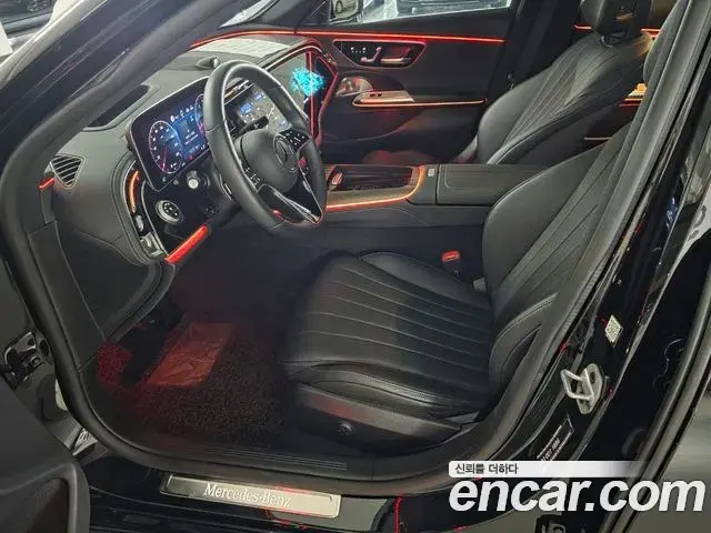 Mercedes-Benz E-Class 2024 — Photo 5/20