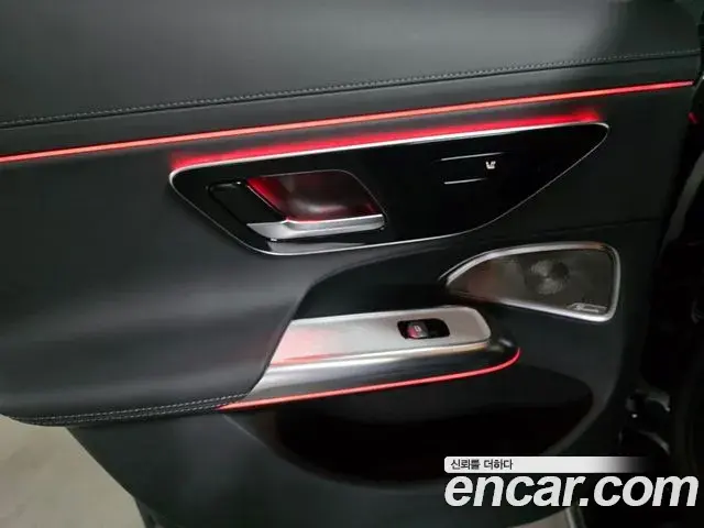 Mercedes-Benz E-Class 2024 — Photo 6/20