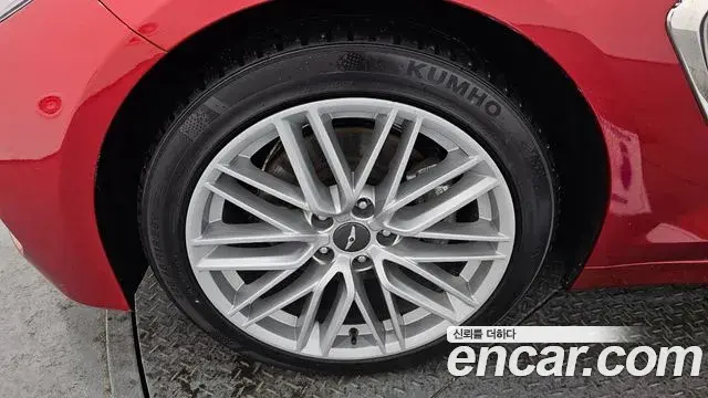 Genesis G70 2019 — ფოტო 19/20