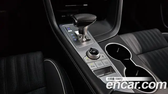 Genesis G70 2019 — ფოტო 9/20