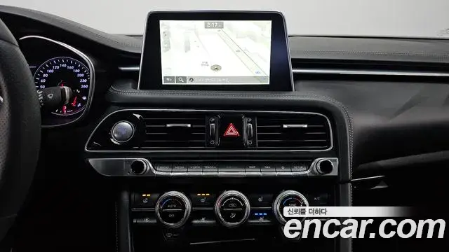 Genesis G70 2019 — ფოტო 18/20