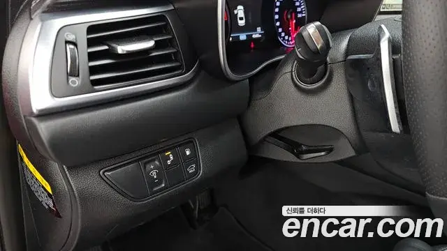 Genesis G70 2019 — ფოტო 13/20