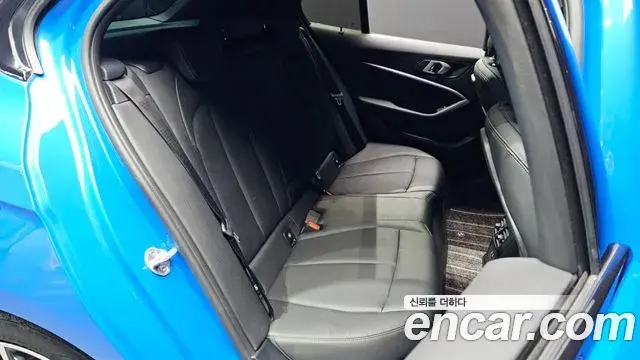 BMW 1 Series 2022 — Photo 12/20