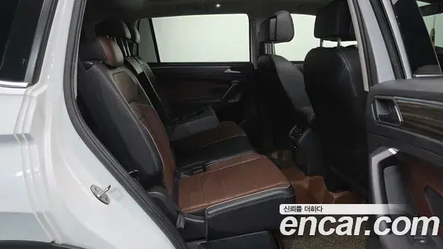Volkswagen Tiguan Allspace 2022 — ფოტო 10/20