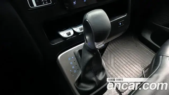 Hyundai Staria 2022 — Şəkil 8/20