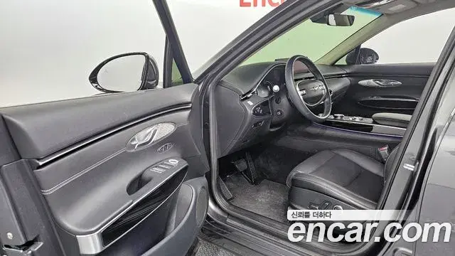 Genesis GV70 2022 — Şəkil 14/20