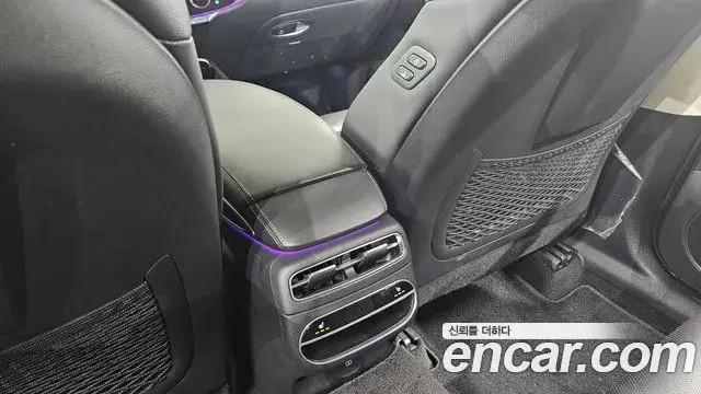 Genesis GV70 2022 — Şəkil 8/20