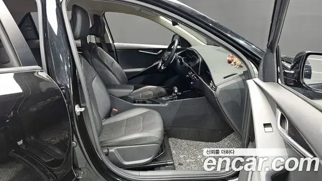 Kia Niro 2022 — Şəkil 17/20