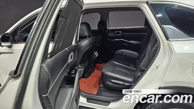 Kia Sorento 2020 — Фото 12/20