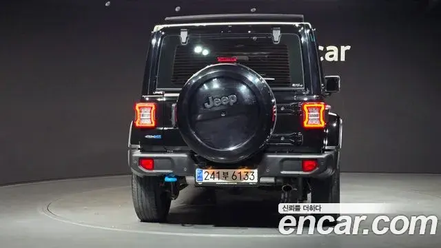 Jeep Wrangler 2022 — Photo 19/20