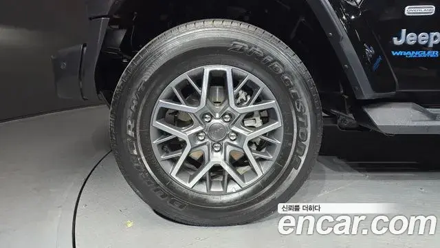 Jeep Wrangler 2022 — Photo 4/20