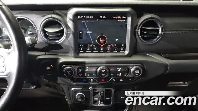 Jeep Wrangler 2022 — Photo 13/20