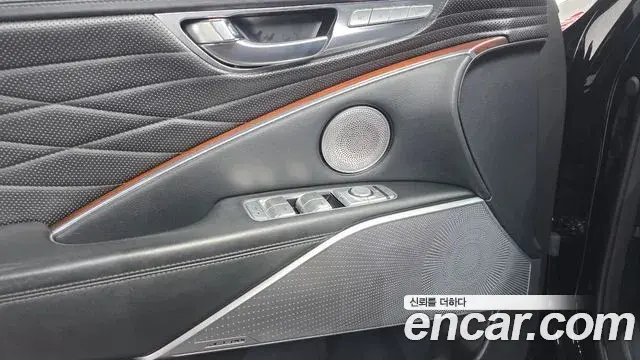 Kia The K9 2018 — Photo 13/20
