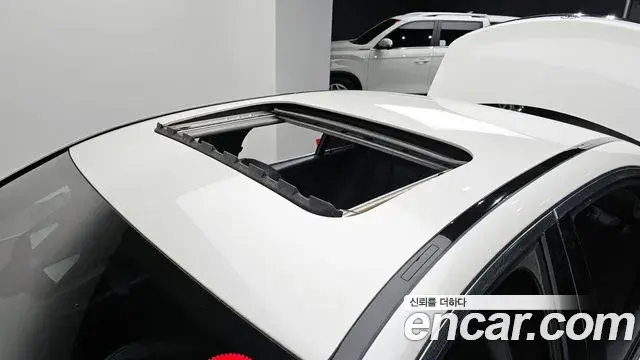 Mercedes-Benz E-Class 2018 — Photo 18/20