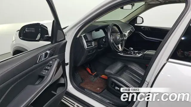 BMW X5 2022 — ფოტო 6/20