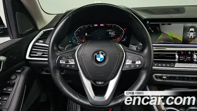 BMW X5 2022 — ფოტო 8/20