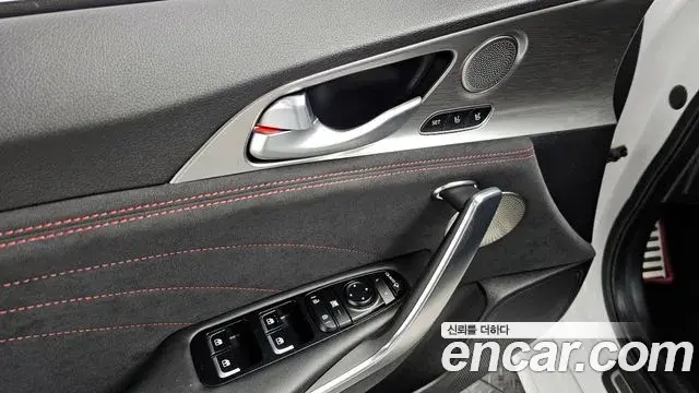 Kia Stinger Meister 2021 — Photo 2/20