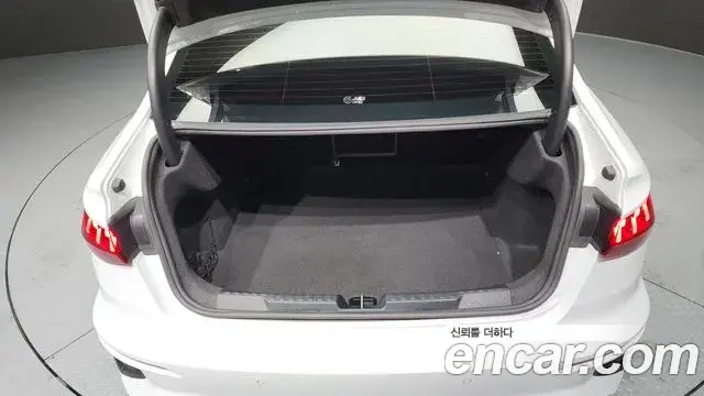 Audi A3 2024 — ფოტო 18/20