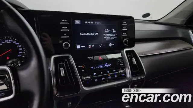 Kia Sorento 2021 — Фото 16/20