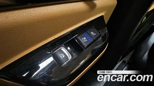 Kia Carnival 2022 — Фото 18/20