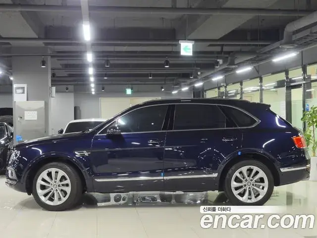 Bentley Bentayga 2020 — Şəkil 11/17