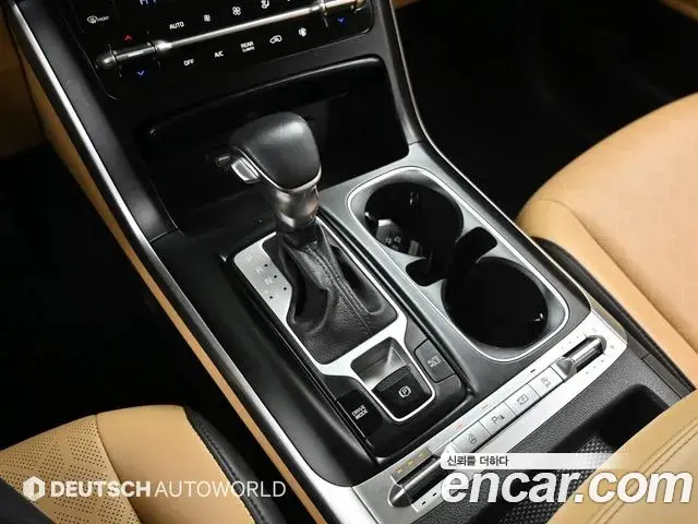 Kia Carnival 2022 — Photo 8/20