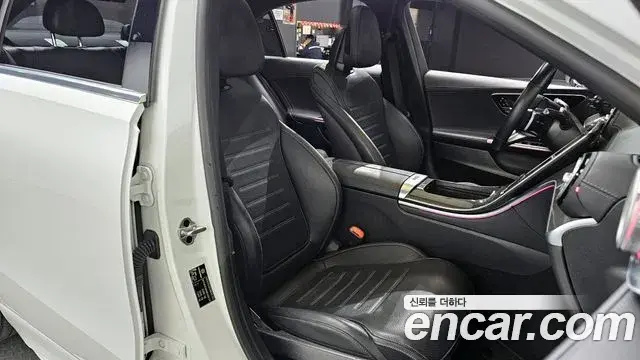 Mercedes-Benz C-Class 2022 — Photo 12/20