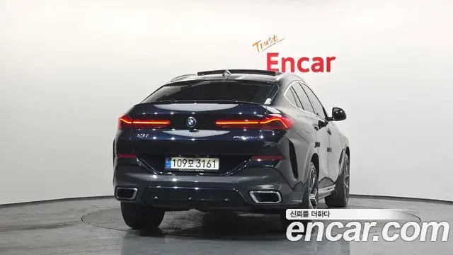 BMW X6 2021 — Photo 14/20