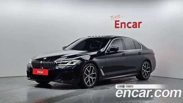BMW 5 Series 2023 — ფოტო 14/20