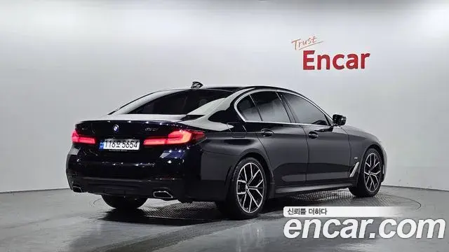 BMW 5 Series 2023 — ფოტო 6/20