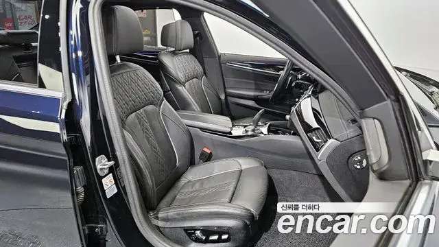 BMW 5 Series 2023 — ფოტო 11/20