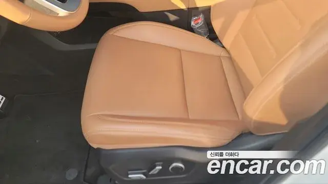 Hyundai Santa Fe 2023 — Фото 9/20