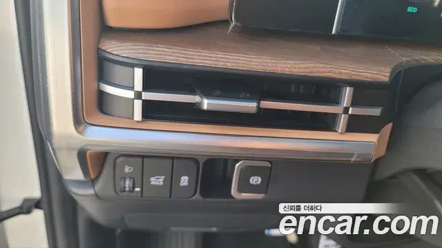 Hyundai Santa Fe 2023 — Фото 15/20