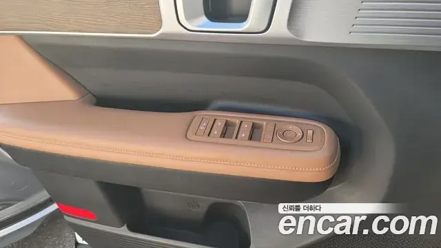 Hyundai Santa Fe 2023 — Фото 16/20