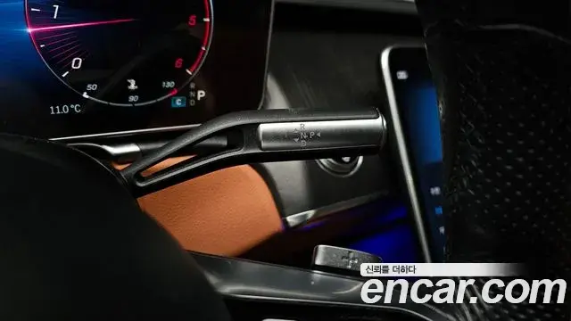Mercedes-Benz S-Class 2022 — ფოტო 17/20