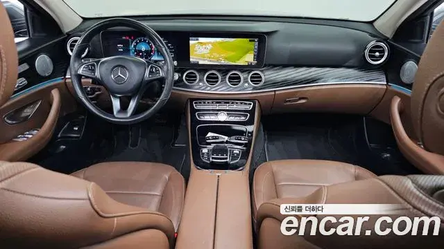 Mercedes-Benz E-Class 2018 — ფოტო 6/20
