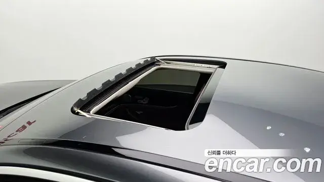 Mercedes-Benz E-Class 2018 — ფოტო 16/20