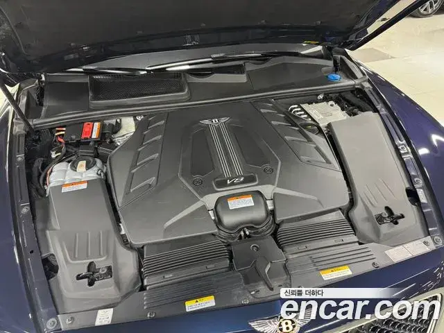 Bentley Bentayga 2020 — Şəkil 13/20
