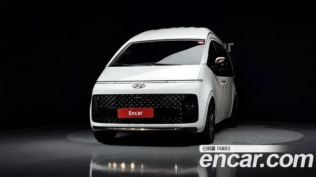 Hyundai Staria 2022 — Фото 3/20