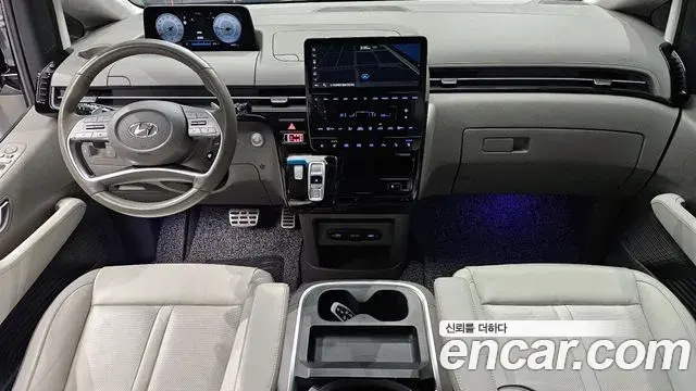 Hyundai Staria 2022 — Фото 7/20