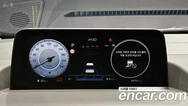 Hyundai Staria 2022 — Фото 8/20