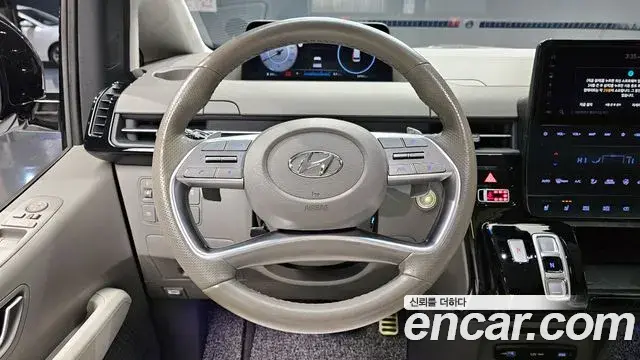 Hyundai Staria 2022 — Фото 13/20