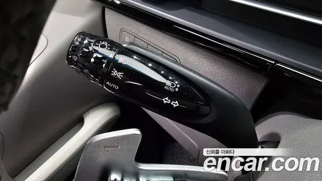 Hyundai Staria 2022 — Фото 17/20
